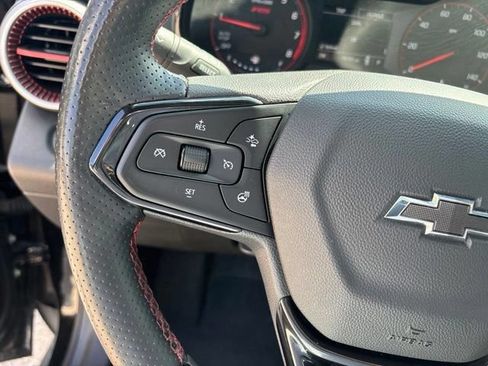 Used 2025 Chevrolet Trax RS w/ Driver Confidence Package FWD image 26