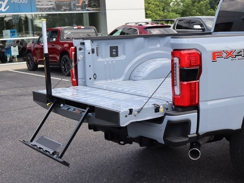 New 2026 Ford F350 Platinum w/ FX4 Off-Road Package AWD/4WD image 20