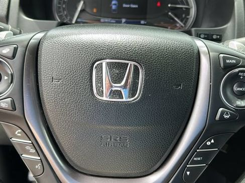 Used 2023 Honda Ridgeline Sport image 11