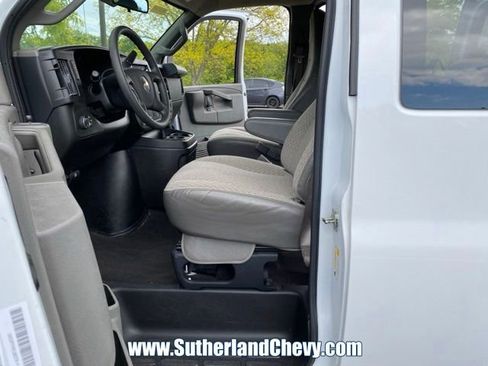 Used 2024 Chevrolet Express 3500 LT w/ LT Preferred Equipment Group RWD image 13