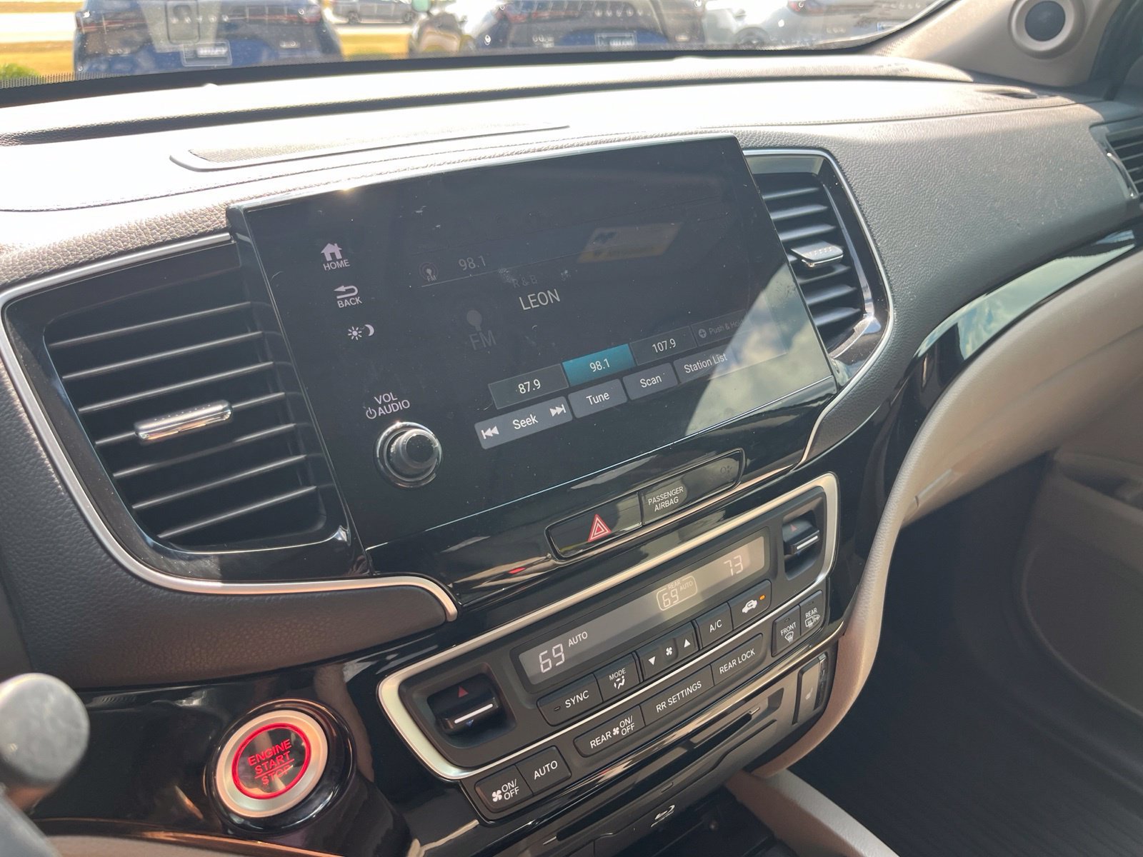 Used 2020 Honda Pilot Touring image 23