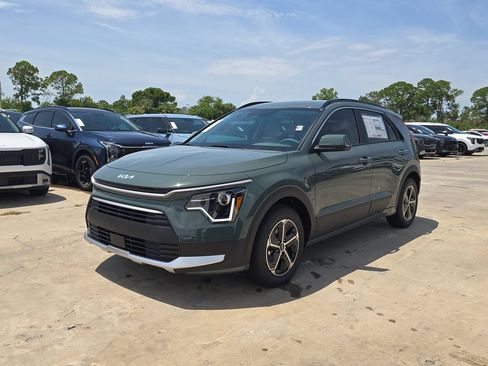 New 2026 Kia Niro EX FWD image 4