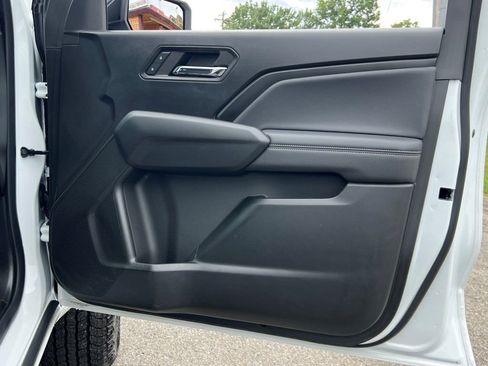 Used 2024 GMC Canyon Elevation image 6