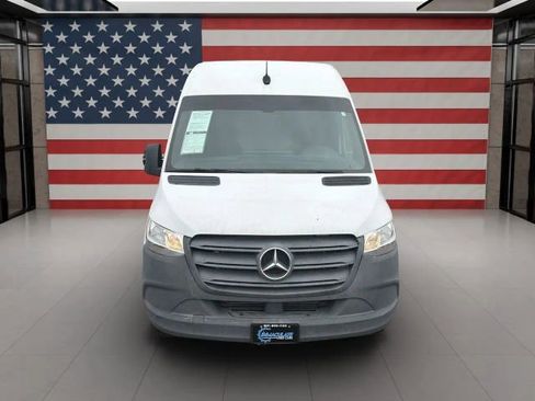 Used 2021 Mercedes-Benz Sprinter 2500 w/ Driver Convenience Package image 8