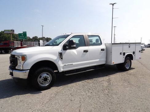 Used 2020 Ford F350 XL w/ Power Equipment Group AWD/4WD image 3