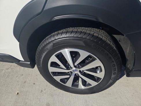 Used 2023 Subaru Outback Premium AWD/4WD image 7