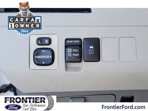 Used 2011 Toyota Sienna XLE image 15