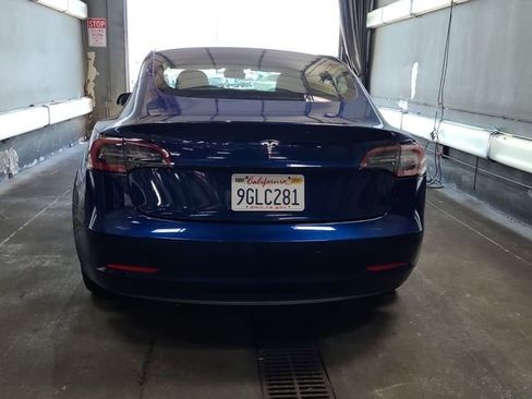 Used 2023 Tesla Model 3 Standard Range RWD image 4