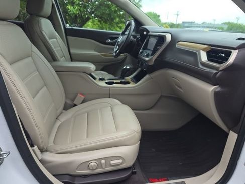 Used 2018 GMC Acadia Denali w/ Technology Package AWD/4WD image 32