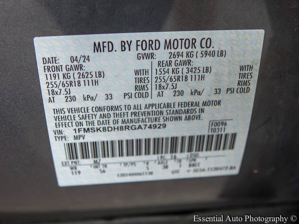 Used 2024 Ford Explorer XLT w/ Equipment Group 202A AWD/4WD image 28