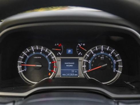 Used 2018 Toyota 4Runner Limited AWD/4WD image 30