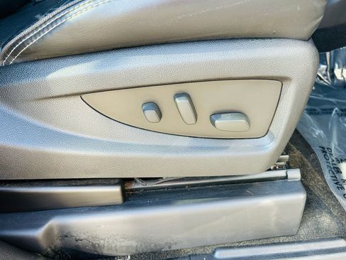 Used 2015 GMC Yukon XL Denali w/ Premium Package image 39