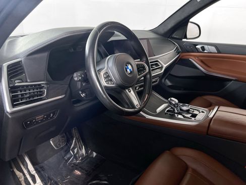 Used 2021 BMW X7 M50i AWD/4WD image 9