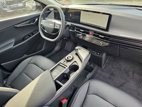 New 2025 Kia EV6 Wind image 29