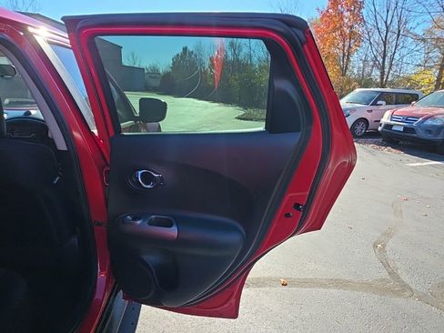 Used 2016 Nissan Juke S image 34