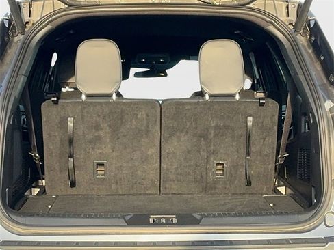 Used 2025 Ford Explorer ST-Line image 18