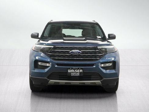 Used 2020 Ford Explorer XLT w/ Equipment Group 202A AWD/4WD image 8
