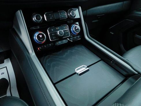 Used 2023 GMC Yukon Denali image 16