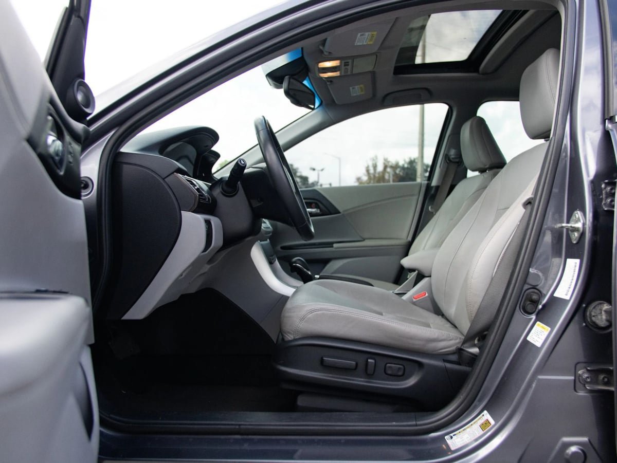 Used 2013 Honda Accord EX-L image 17