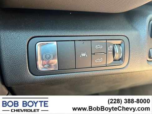 New 2025 Chevrolet Silverado EV LT image 10