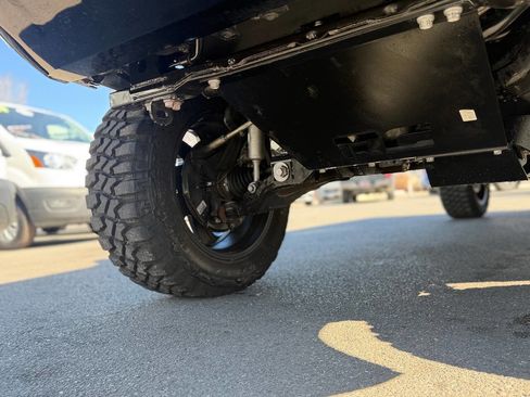 Used 2021 Toyota Tacoma TRD Sport w/ Technology Package image 6