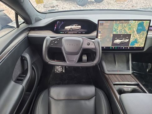 Used 2022 Tesla Model S image 19