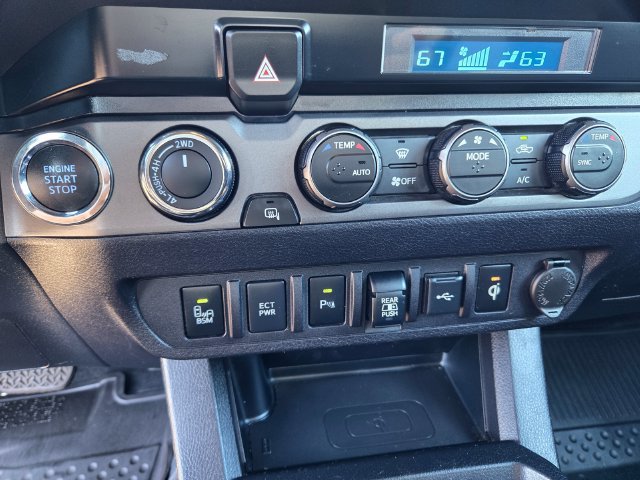 Used 2021 Toyota Tacoma TRD Off-Road w/ Technology Package AWD/4WD image 14