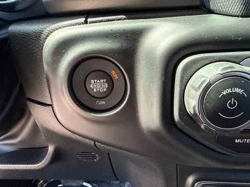 Certified 2023 Jeep Wrangler Sport AWD/4WD image 15