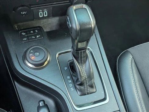 Used 2022 Ford Ranger Lariat w/ Tremor Off-Road Package image 12