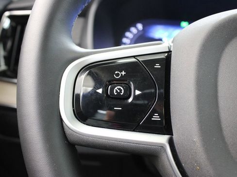 Certified 2025 Volvo XC90 B6 Plus AWD/4WD image 27