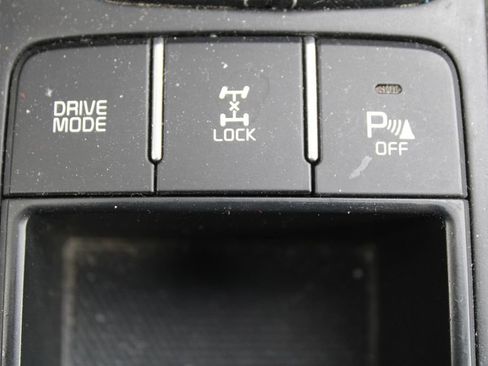 Used 2017 Kia Sorento EX image 36