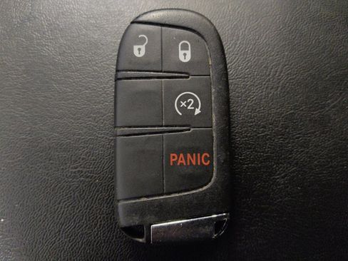 Used 2018 Jeep Compass Limited w/ Navigation Group image 32