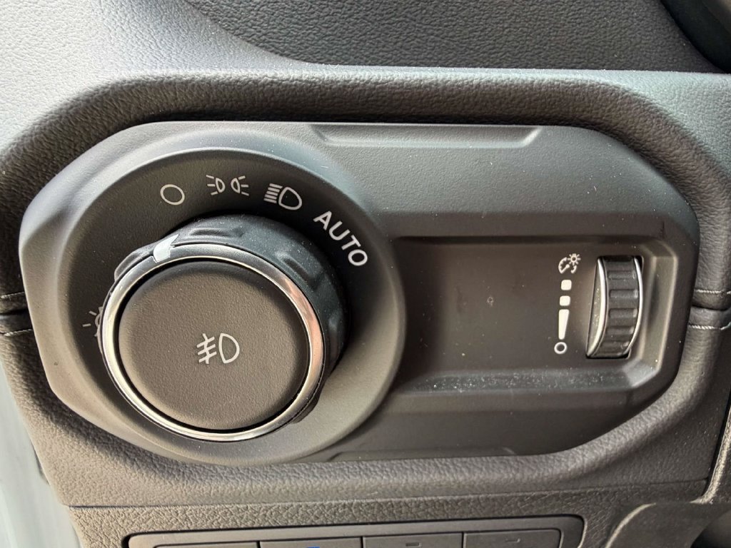 Used 2024 Jeep Wrangler High Altitude AWD/4WD image 24