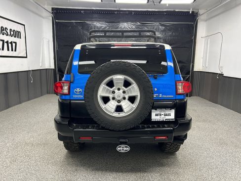 Used 2007 Toyota FJ Cruiser 4WD image 5