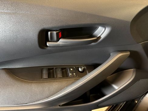 Used 2025 Toyota Corolla LE image 17