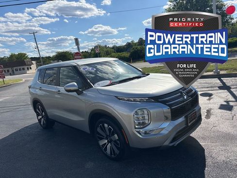 Used 2025 Mitsubishi Outlander SE AWD/4WD image 1