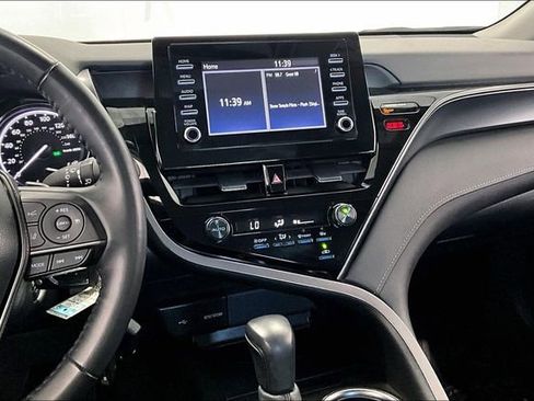 Used 2024 Toyota Camry SE FWD image 9
