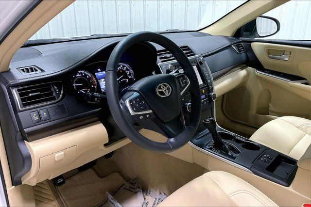 Used 2017 Toyota Camry XLE w/ Moonroof Package FWD image 14