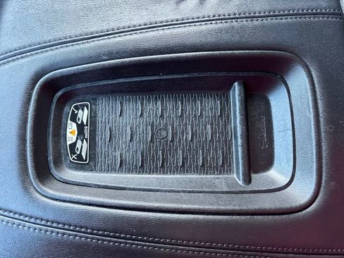 Used 2017 Cadillac Escalade Premium Luxury image 66