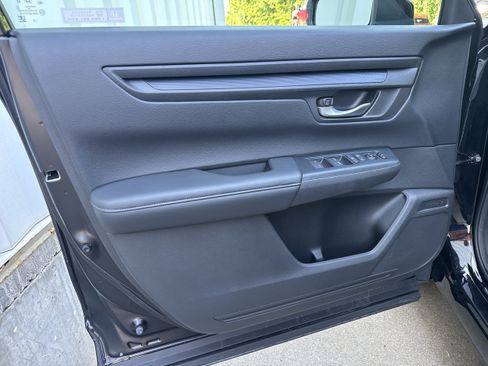 Used 2023 Honda CR-V EX image 8