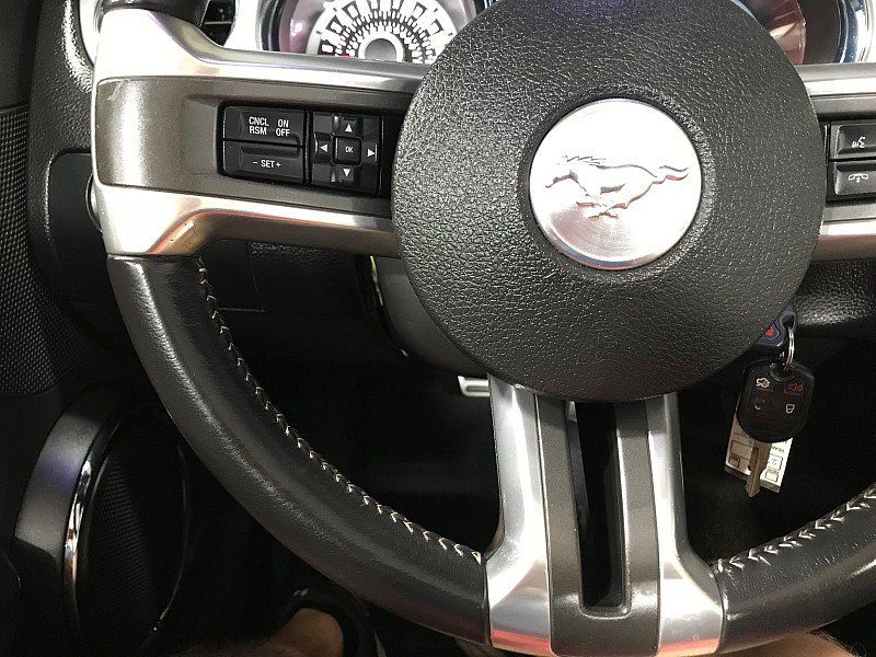 Used 2013 Ford Mustang GT Premium RWD image 28