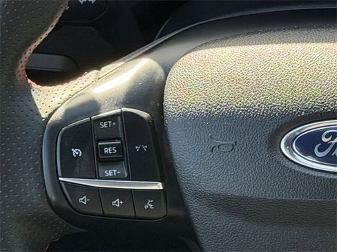 Used 2025 Ford Escape ST-Line image 12
