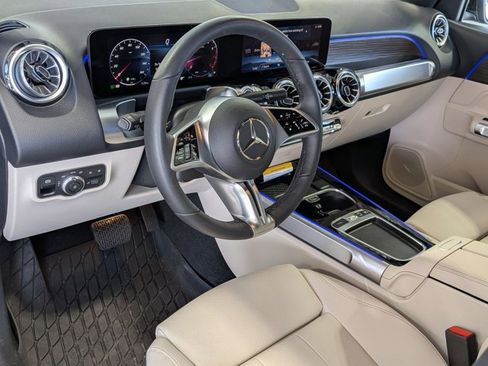 Used 2026 Mercedes-Benz GLB 250 image 10