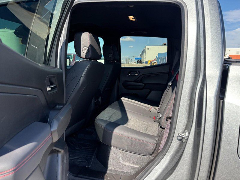 Used 2024 Chevrolet Colorado Z71 w/ Z71 Convenience Package 2 AWD/4WD image 12
