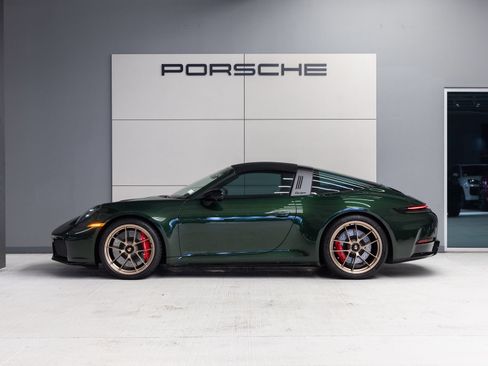 Certified 2026 Porsche 911 Targa 4 GTS AWD/4WD image 2