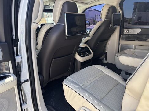 Used 2020 Lincoln Navigator L Black Label w/ Cargo Convenience Package AWD/4WD image 46