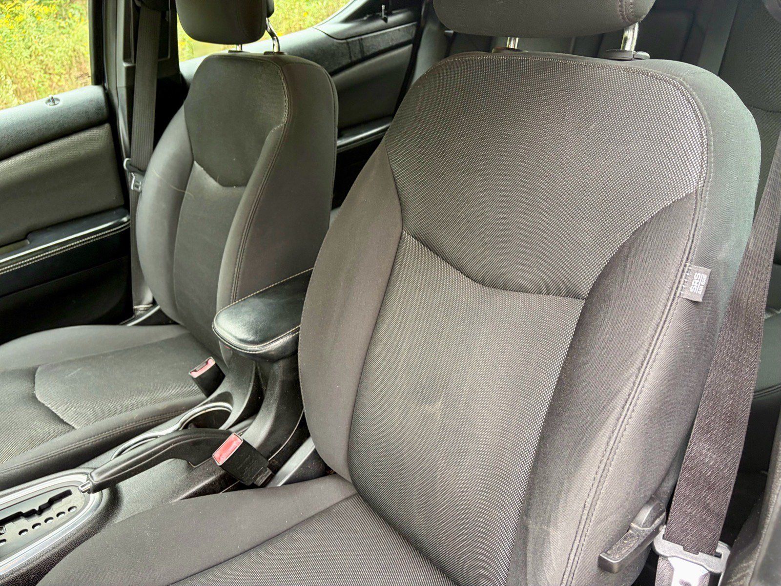 Used 2013 Dodge Avenger SE FWD image 4