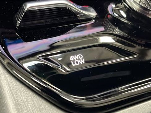 New 2026 Jeep Grand Wagoneer 4WD image 33