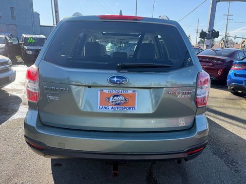 Used 2016 Subaru Forester 2.5i Premium w/ All-Weather Package image 4