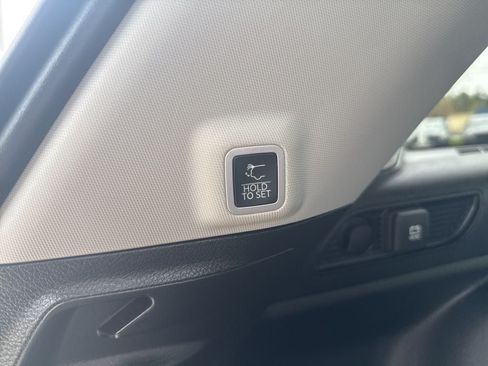 Used 2023 Jeep Grand Cherokee Limited AWD/4WD image 21